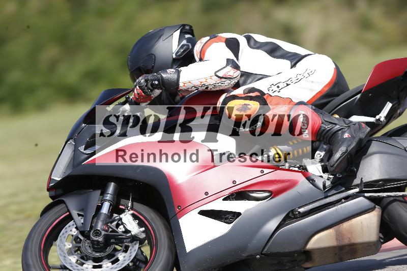/45 10.08.2025 Plüss Moto Sport ADR/Einsteiger/330